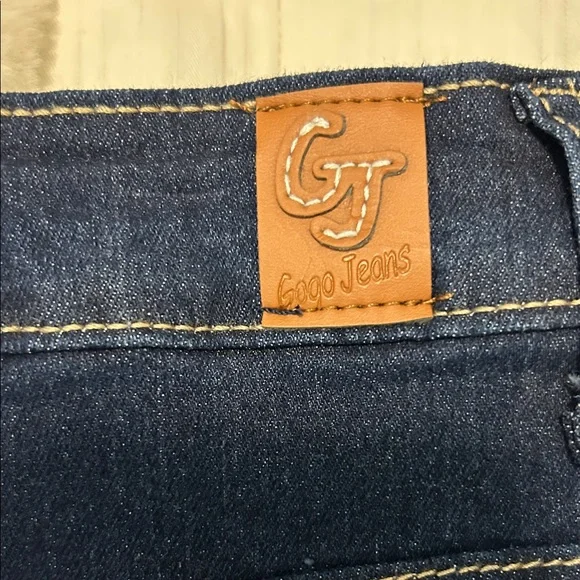 GOGO Jeans Mid-Rise Wide Leg Women's Jeans W/ Rhinestone Bows - Picture 13 of 13